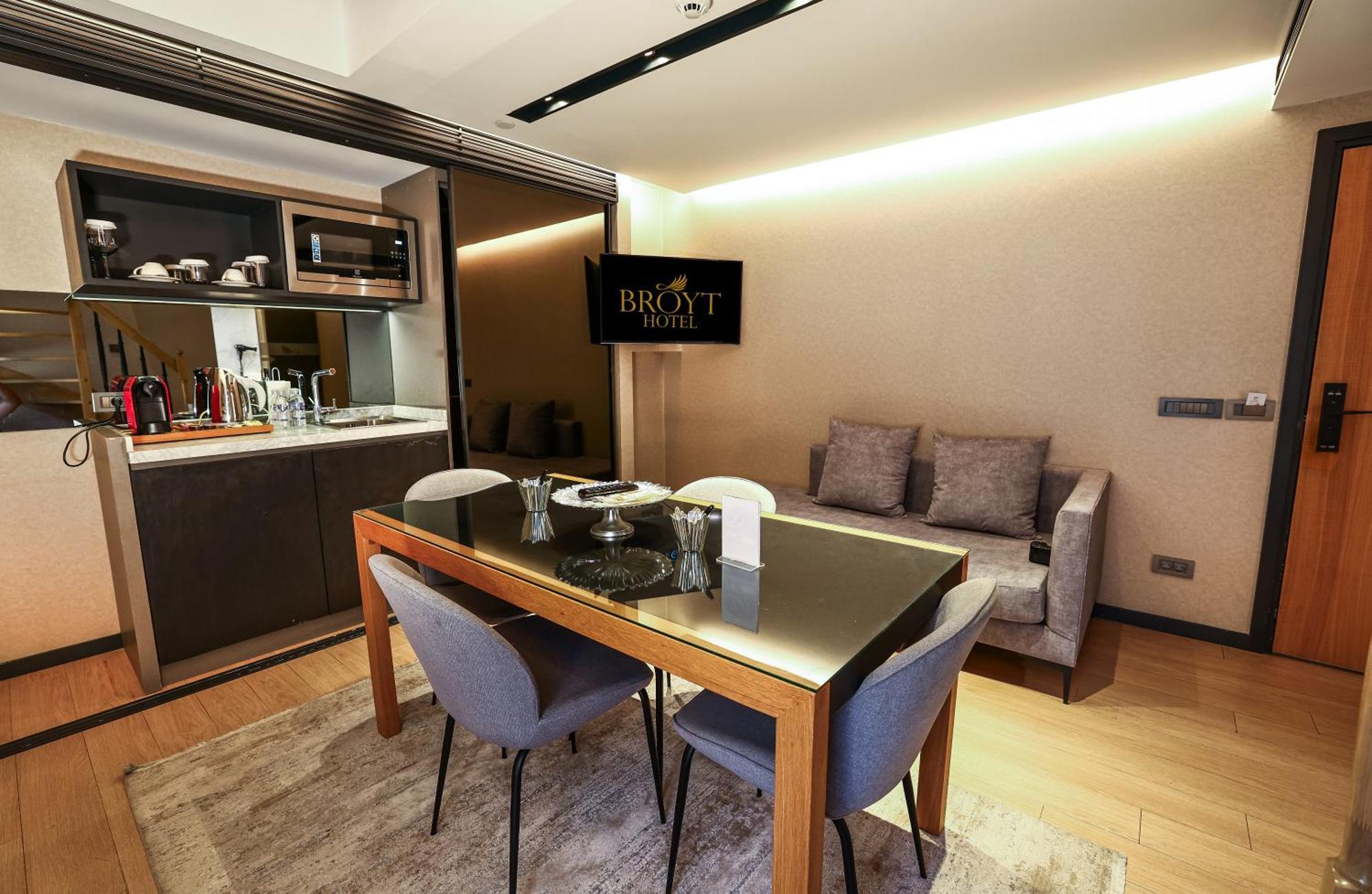 Broyt Hotel 4*